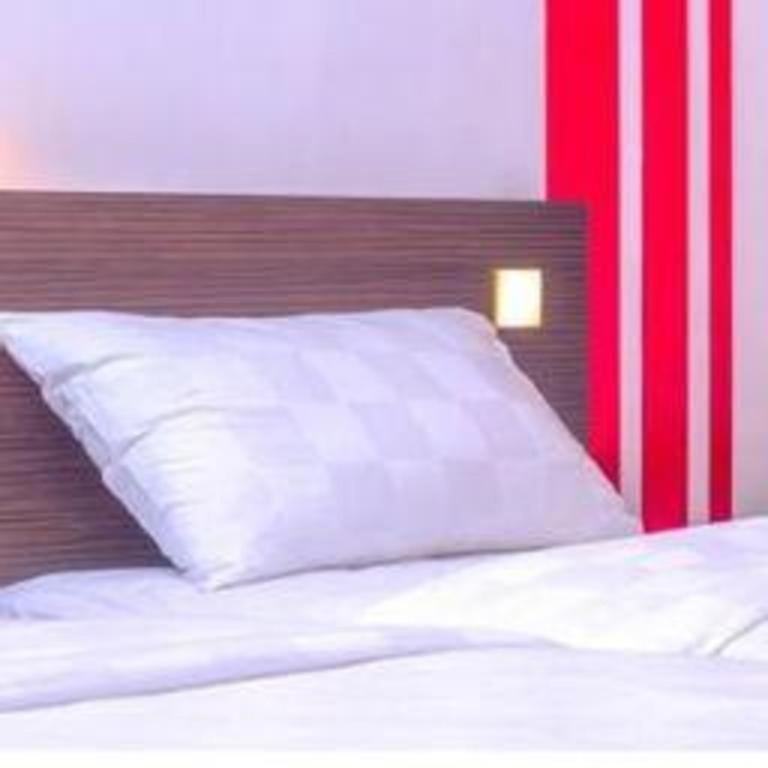 Redstar Hotel Джакарта Экстерьер фото