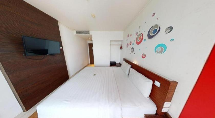 Redstar Hotel Джакарта Экстерьер фото